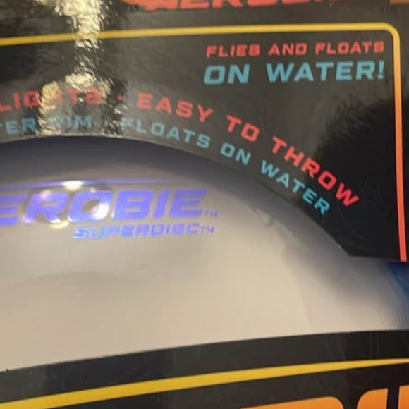 BRAND NEW aerobie superdisc frisbee (available in blue) - Picture 4 of 6